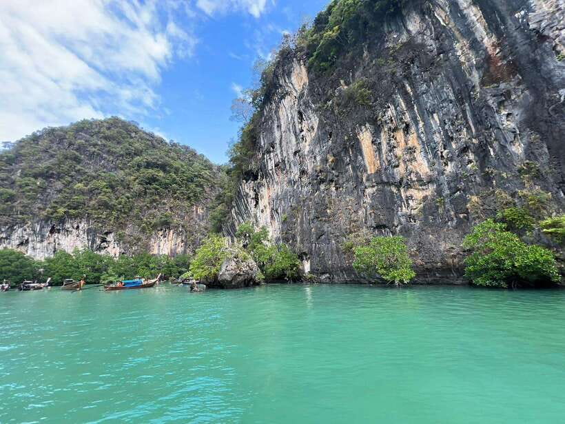 Krabi: Hong Islands Private Boat Trip & Snorkeling - Discovering Ko Pak Bia