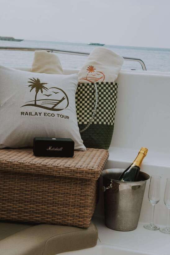 Krabi: Hong Islands Private Luxury Speed Boat Half/Full Day - Activity Overview