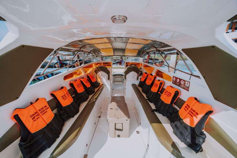 Krabi: Hong Islands Private Luxury Speed Boat Half/Full Day - Boat Capacity and Customization