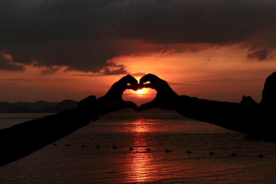 Krabi: Koh Hong Sunset Tour With Beach BBQ and Night Snorkel - Night Snorkeling With Bioluminescence