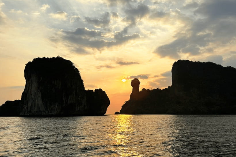 Krabi: Premium Private Speedboat 4 Island/Hong Island Tour - Tour Features