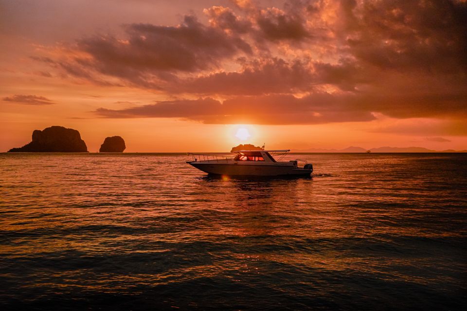 Krabi: Private 4 Islands & Sunset Dinner Luxury Speedboat - Visiting Chicken Island
