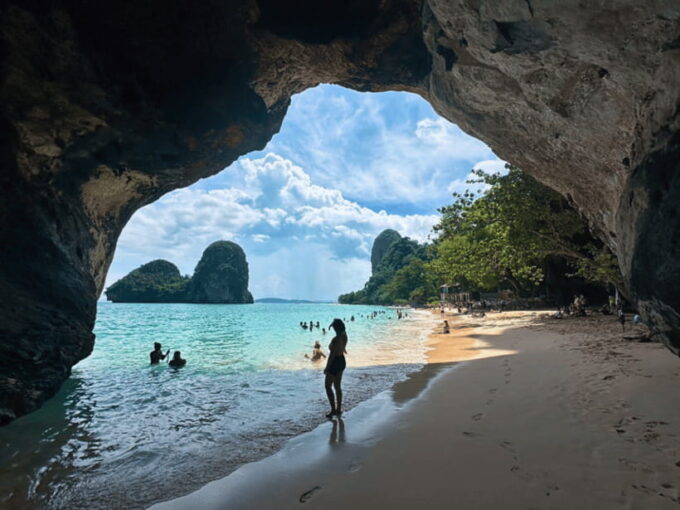 Krabi: Small Group 4 Island by Luxury Vintage Boat - Snorkeling at Poda Island