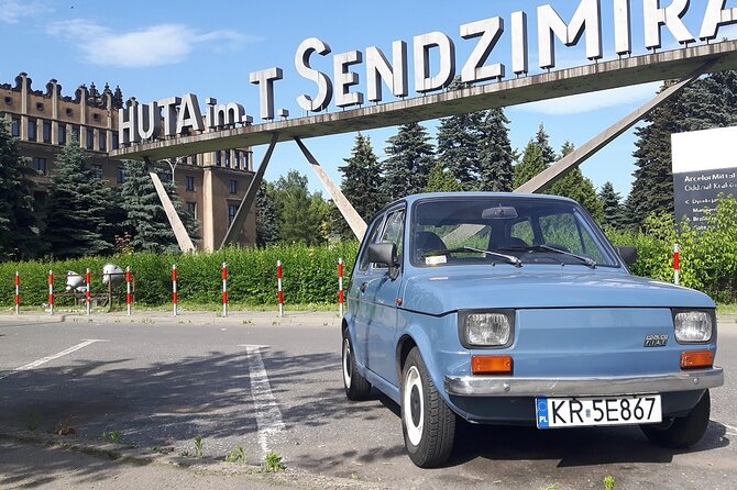Krakow: A Short Guided Tour in a Communism-era Car of Nowa Huta - Exploring Krakows Old Town and Wawel Castle