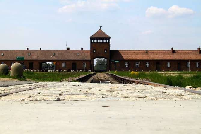 Kraków & Auschwitz-Birkenau Concentration Camp Full-Day Trip From Warsaw - Booking and Cancellation Policy