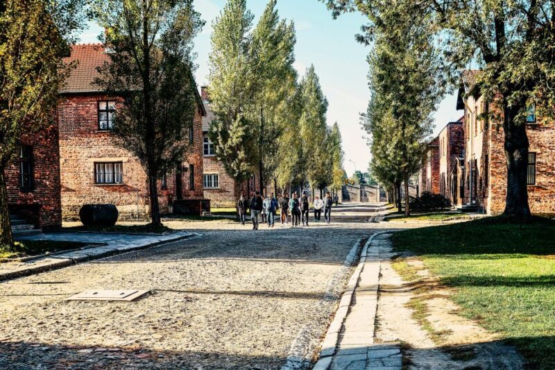 Krakow: Auschwitz-Birkenau Live Guided Tour & Hotel Pickup - FAQ