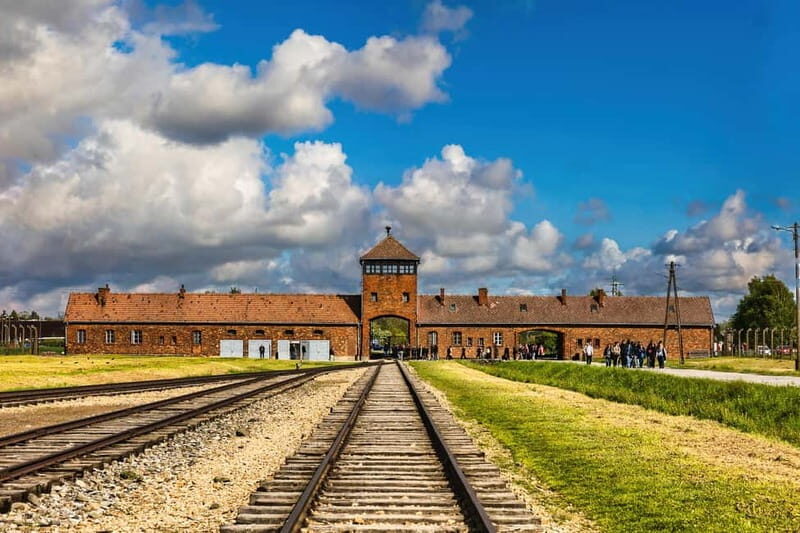 Krakow: Auschwitz-Birkenau Tour With Transport - What to Expect from This Auschwitz-Birkenau Tour