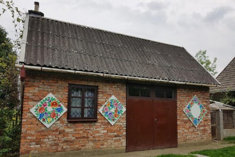 Krakow: Guided Day Tour of Zalipie Village & Museum Entry - An Introduction to Zalipie and the Tour Experience