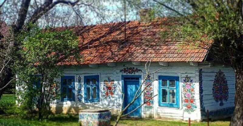 Krakow: Guided Day Tour of Zalipie Village & Museum Entry - The Itinerary in Detail