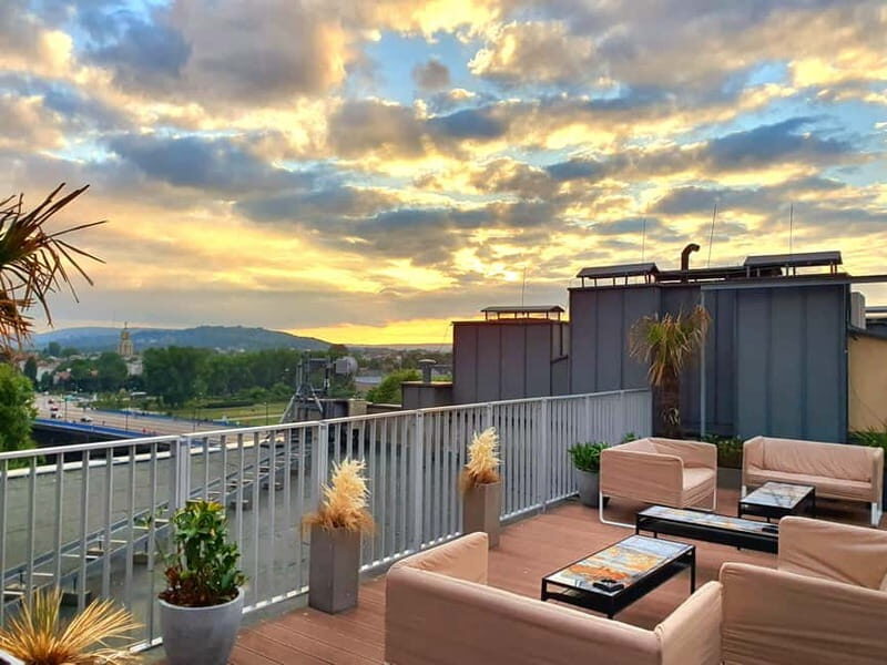 Krakow: Hidden Rooftop Bar Reservation with 1 Cocktail - The Practical Side: Pricing, Timing, and Accessibility