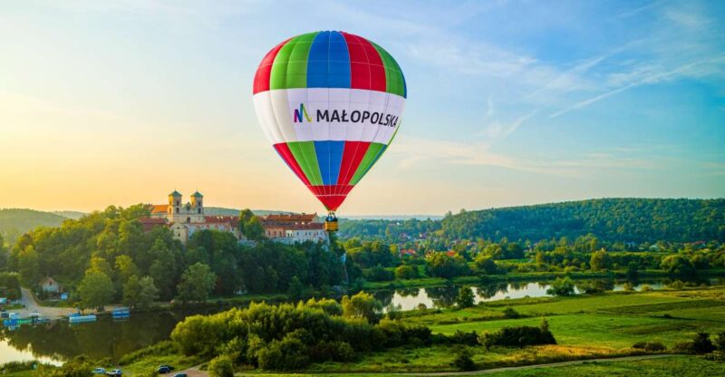 Kraków: Hot Air Balloon Flight With Champagne - Participant Requirements