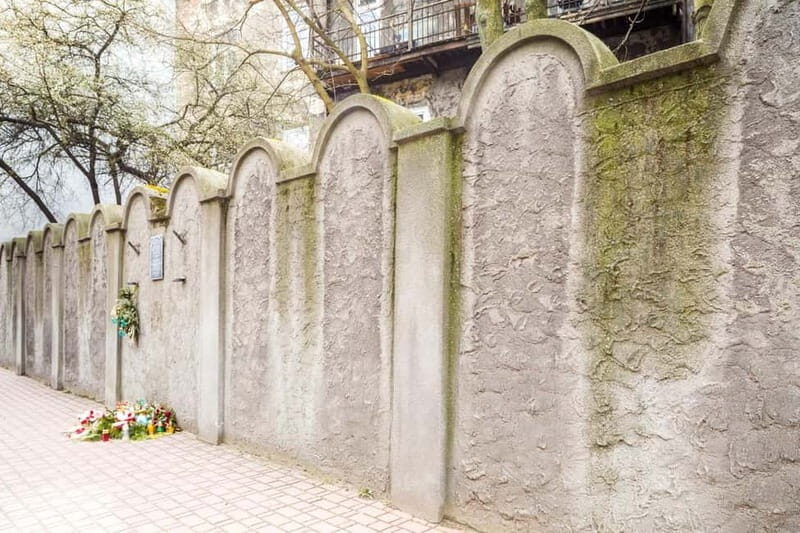 Krakow: Jewish Ghetto Guided Tour - Introducing the Krakow Jewish Ghetto Guided Tour