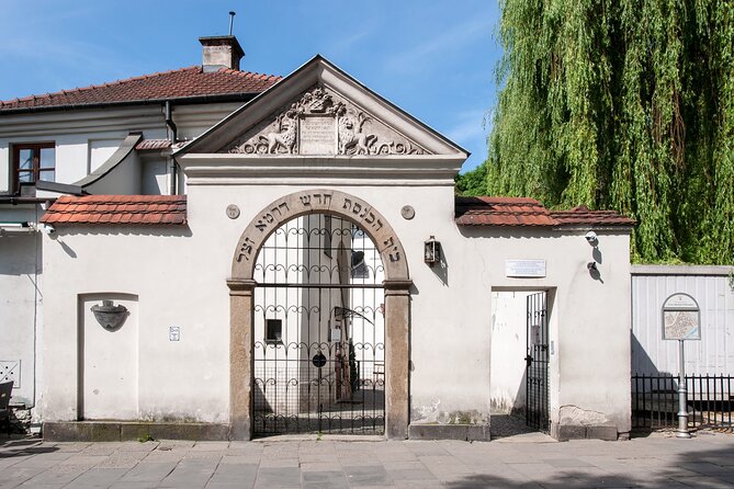 Krakow Jewish Quarter Shared Tour in a Small Group - Significance of Landmarks