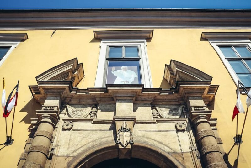 Krakow: John Paul II Guided Tour with Wawel Castle Entry - The Tour Overview: Walking in the Footsteps of a Pope