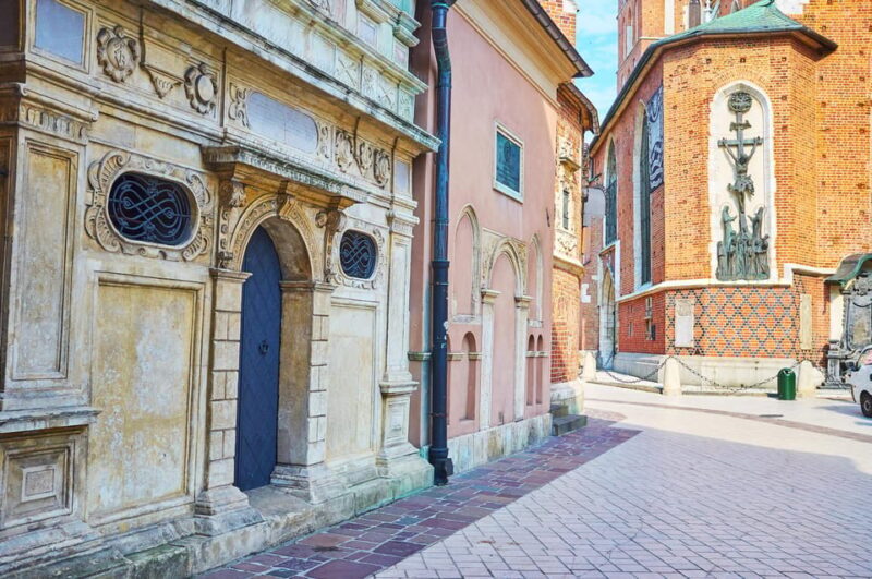 Krakow: John Paul II Guided Tour with Wawel Castle Entry - Practical Tips for Travelers