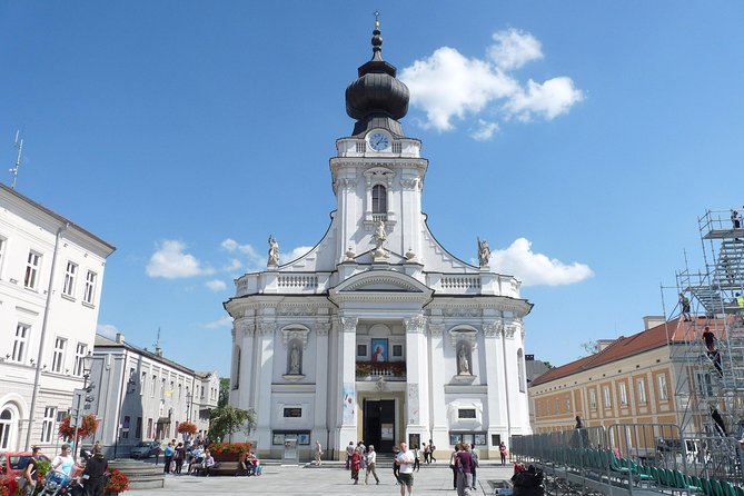 Krakow: JPII Tour - Pickup and Transportation