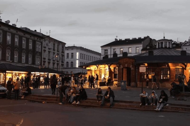 Krakow: Kazimierze Jewish History Tour. Italian - Who Should Consider This Tour?