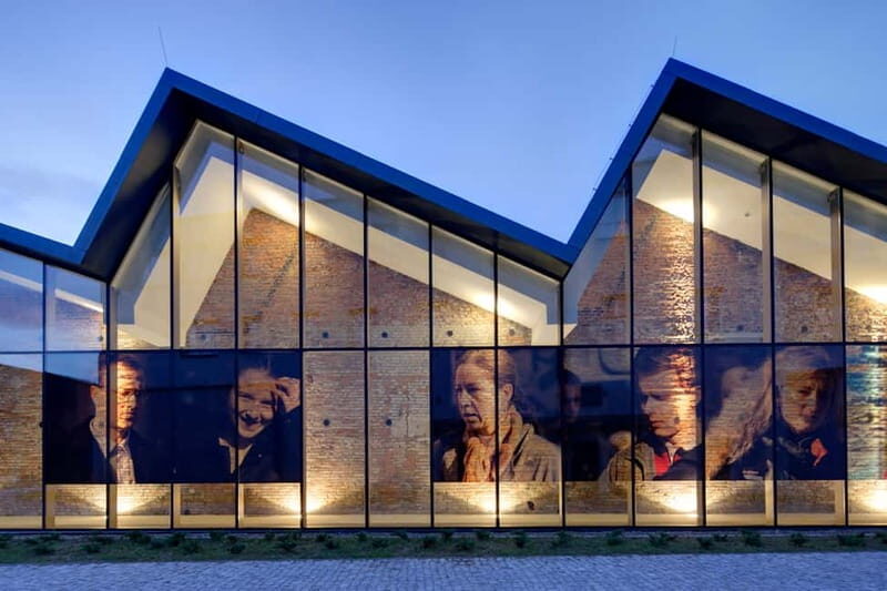 Krakow: MOCAK Contemporary Art Museum Entry Ticket - A Detailed Look at What You Can Expect at MOCAK  