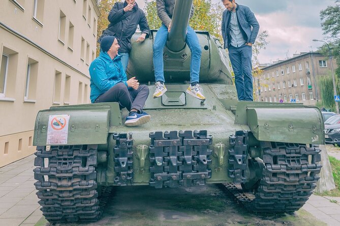 Krakow: Nowa Huta Retro Cars Ride & Kombinat Offices With Shelter Guided Tour - Historical Significance of Nowa Huta