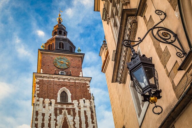 Krakow Old Town: Myths & Legends Exploration Game and Tour - Meeting and End Points