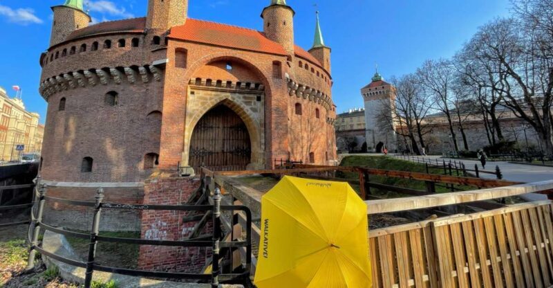 Kraków: Old Town & Wawel Castle Walking Tour - A Deep Dive into the Tour Itself