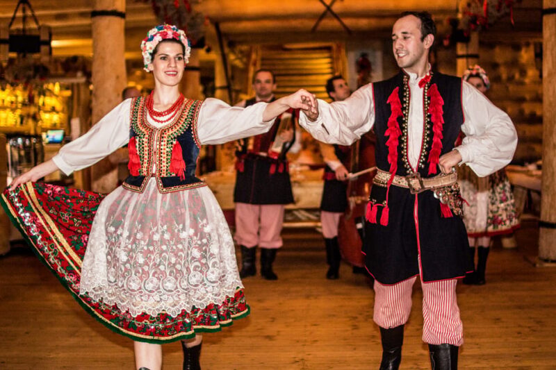 Krakow: Polish Folk Night with Dinner and Unlimited Drinks - Practical Details