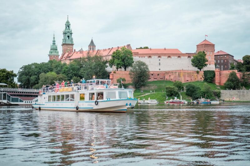 Krakow: Private Evening Boat Tour - Introducing the Krakow Private Evening Boat Tour