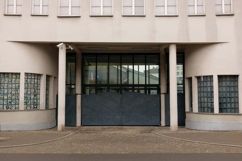 Krakow: Schindler's Footsteps & Museum Guided Tour - Exploring the WWII Sites of Krakow