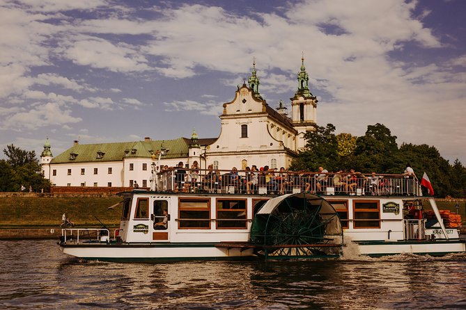 Krakow Vistula River 1 Hour Sightseeing Cruise - Cruise Experience Highlights