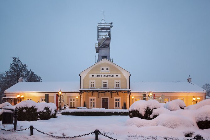 Krakow: Wawel Castle & Cathedral and Wieliczka Salt Mine Guided Tour With Lunch - Booking Details and Cancellation Policy