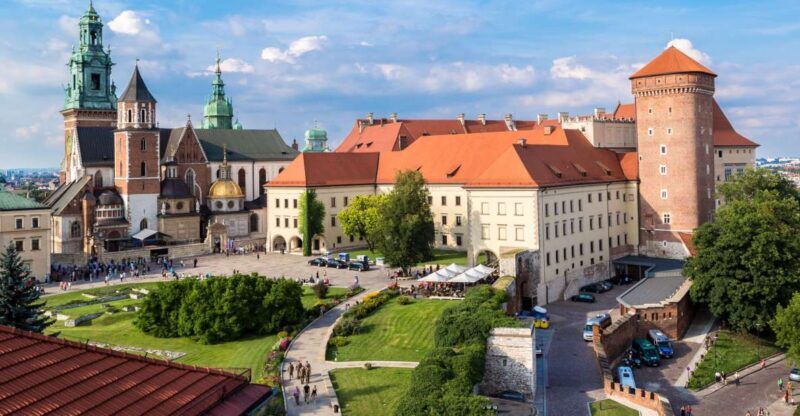 Krakow: Wawel Castle, Cathedral, Rynek Underground & Lunch - Key Points