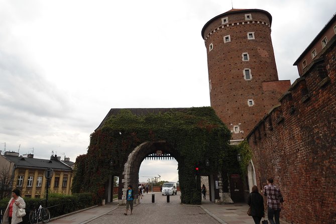 Krakow: Wawel Castle Guided Tour - Traveler Feedback