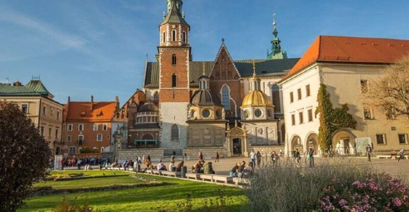 Krakow: Wawel, Underground, Schindler, Wieliczka, Auschwitz - The Practicalities: Value, Comfort, and Logistics