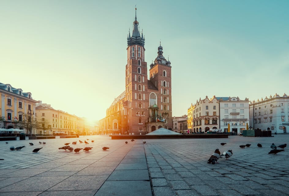 Krakow's Old Town, St. Mary's Church and Rynek Underground - A Closer Look at the Tour Experience