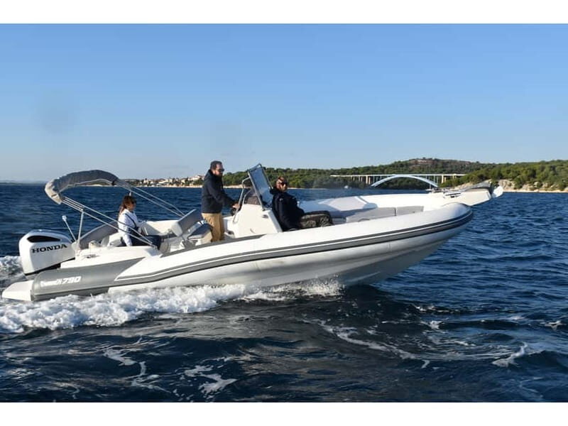 Krk/Dunat: Rent a boat Marlin 790 Dynamic 276468 KK - A Practical Guide to the Krk/Dunat Boat Rental Experience