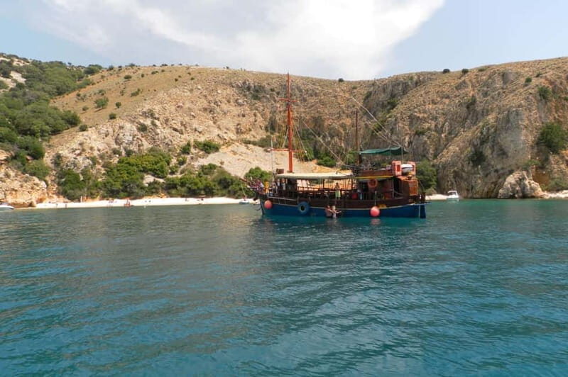 Krk : Sailing along the coasts of island Krk and Plavnik - Key Points