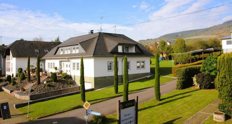Kröv/Gut Hermes: Wine tour & tasting through the vineyard, winery, and sparkling wine production facility - FAQ