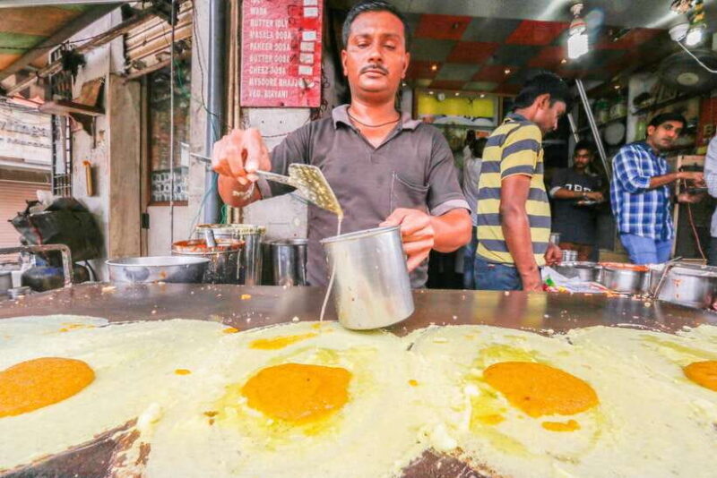 Kuala Lumpur: Evening Food Tour by Bike - Authenticity and the Guide Experience