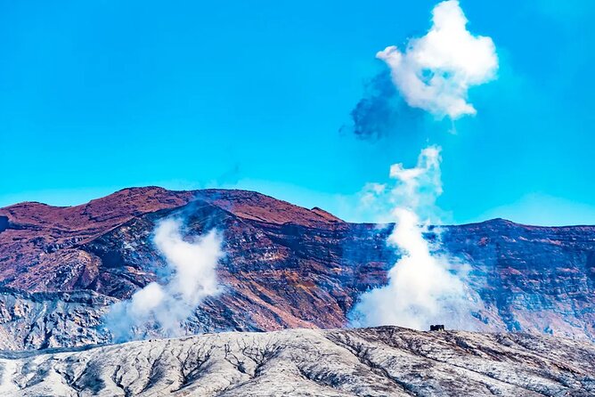 Kumamoto Castle Kusasenrigahama and Mount Aso Tour From Fukuoka - Trekking Mount Aso