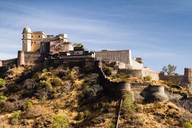 Kumbhalgarh Fort and Ranakpur One Day Trip From Udaipur With Guide & Lunch - Kumbhalgarh Fort Exploration