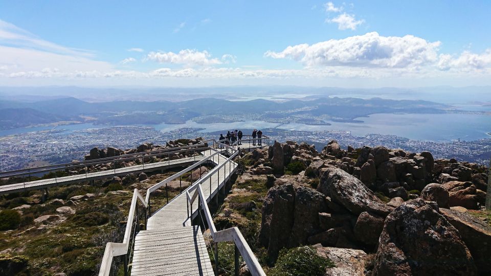 Kunanyi & Mt Wellington Explorer Bus: One-Way Bus Pass - Duration and Language