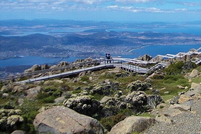 kunanyi/Mt Wellington Tour and MONA Admission - Exploring Hobart: A Look at the Mt Wellington and MONA Tour