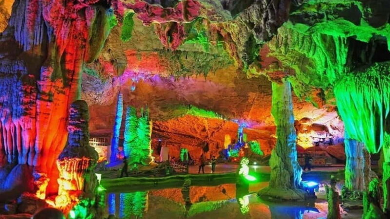 Kunming: Jiuxiang Cave & Roast Duck Lunch Private Tour - In-Depth Breakdown of the Itinerary