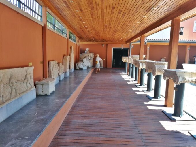 Kusadasi: Half Day Ephesus Tour With Archeological Museum - Language and Tour Availability