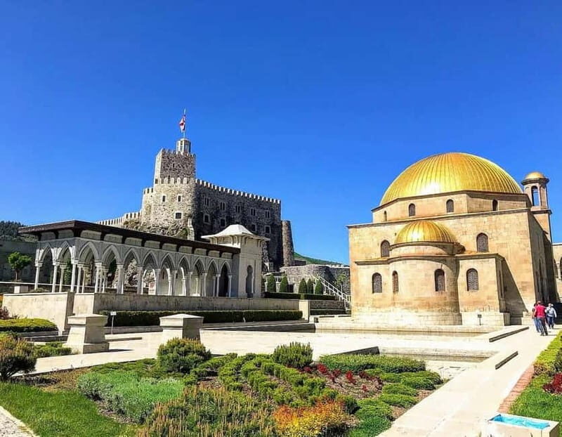 Kutaisi: Borjomi, Rabati Castle and Vardzia Private Day Tour - Key Points