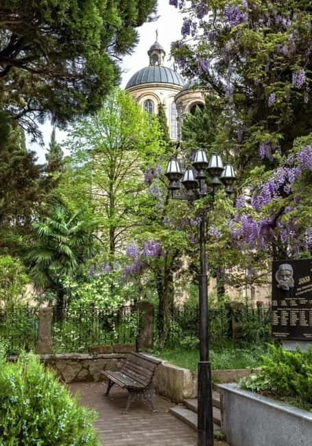 Kutaisi: Historic Walking Tour with Guide, 3 Hours - The Sum Up