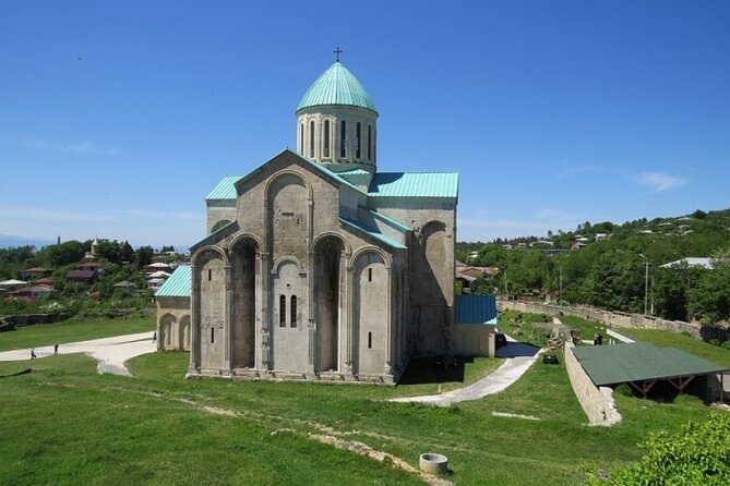 Kutaisi, Prometheus Cave and Wine Tour - Gelati Monastery and Motsameta Monastery