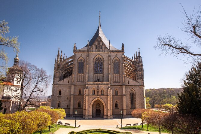 Kutna Hora Private Day Trip From Prague by Train - Highlights: St. Barbaras Cathedral and Sedlec Ossuary