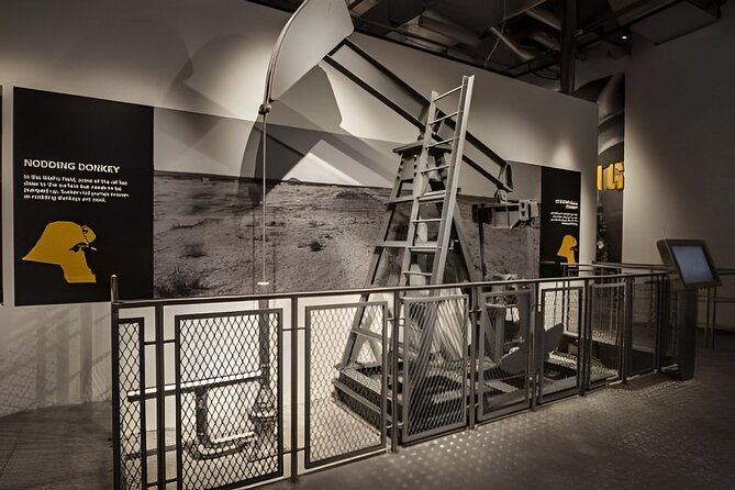 Kuwait City Oil & Gas Exhibition & Al Qurain Martyrs Museum Tour - Key Points