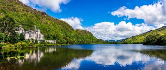 Kylemore, Sheep Farm and Connemara Private Limousine Tour - Scenic Connemara Landscapes